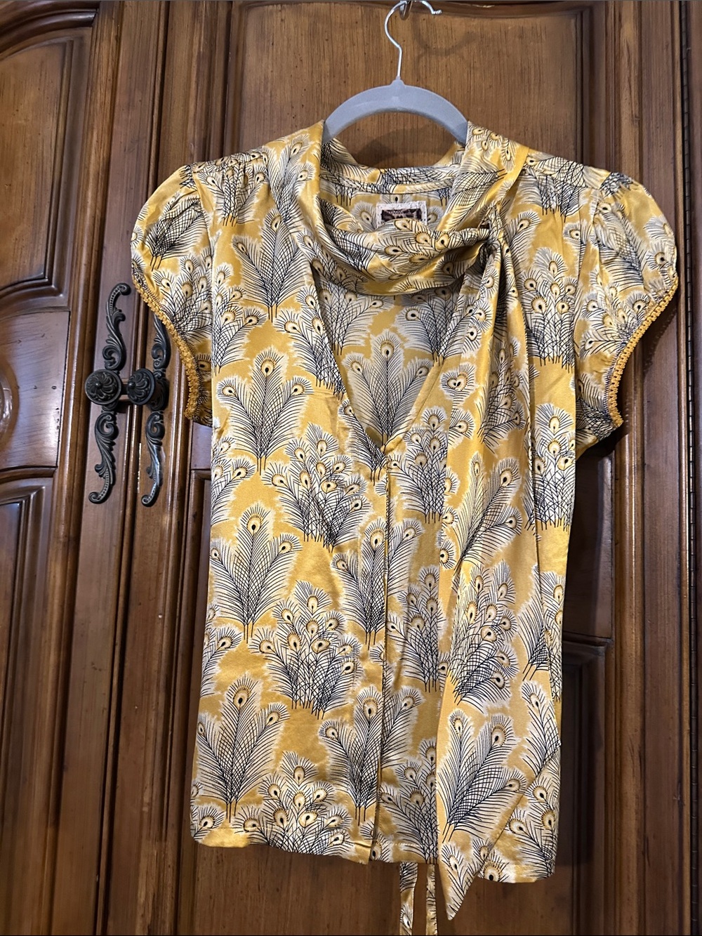 Free People Gold Black Silk Peacock Feather Pattern Attached Neck Scarf Blouse 8